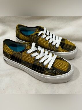 SeaVees Women’s Low-Top Sneakers in Sun Valley Plaid Size 8.5